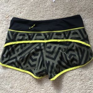 Lulu lemon Shorts Size 4